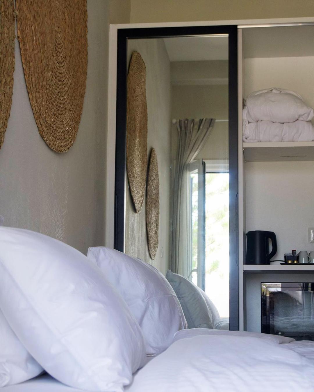 The Noverian Bios Santorini Boutique Hotel Fira  Room photo