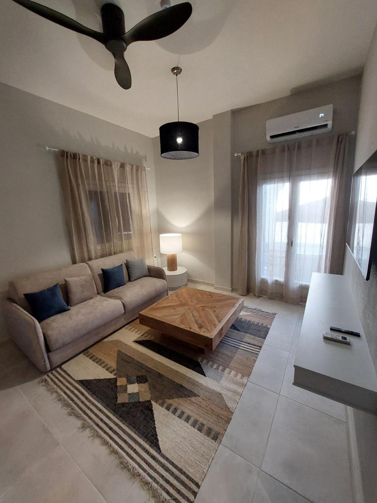 The Noverian Bios Santorini Boutique Hotel Fira  Room photo